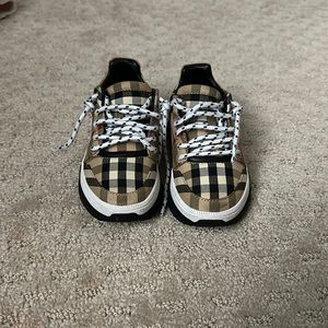 Toddler Burberry sneakers WORN FOR PICTURES ONLY. Size EU 24
